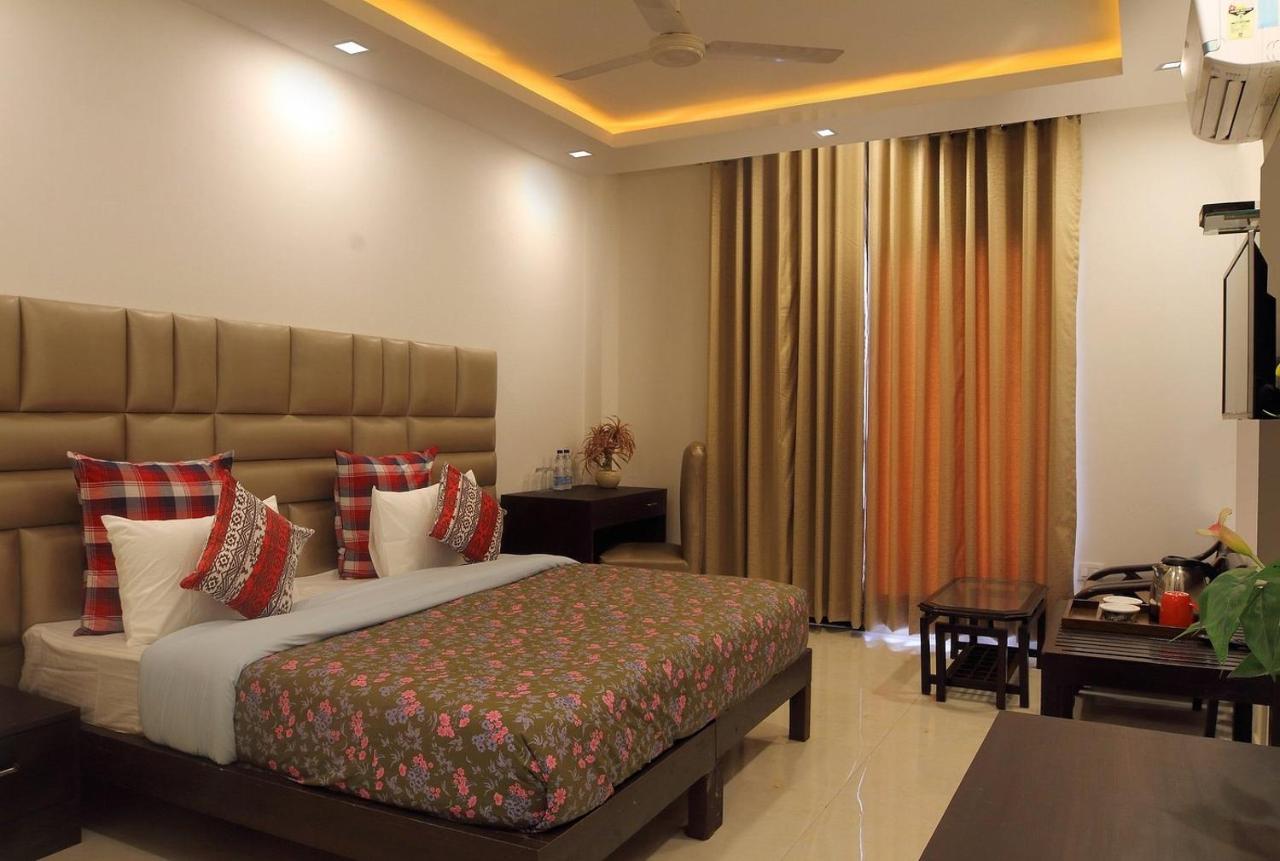 Park Studio Dlf Phase 2, Cyber City, Gurgaon Dış mekan fotoğraf