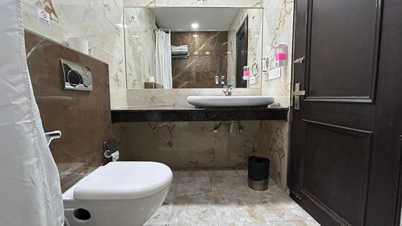 Park Studio Dlf Phase 2, Cyber City, Gurgaon Dış mekan fotoğraf