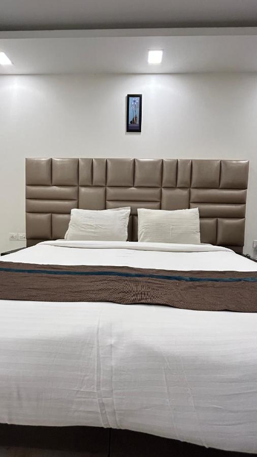 Park Studio Dlf Phase 2, Cyber City, Gurgaon Dış mekan fotoğraf